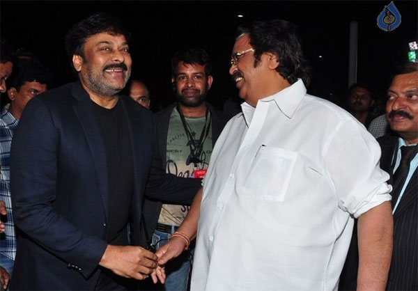 dasari narayana rao,congress,chiranjeevi,politics,kaapu,kapu reservations  దాసరి, చిరు లవి అవకాశ రాజకీయాలు! 